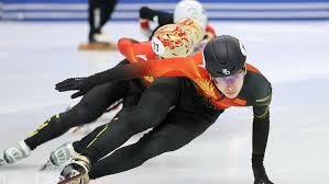 世体：莱万多夫斯基点亮纽约帝国大厦，以庆祝波兰独立日