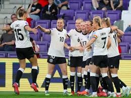 扎金花心理学：为什么输了钱的人更容易在扎金花中变得激进？（扎金花心理探秘：为何输钱后玩家更倾向激进？）